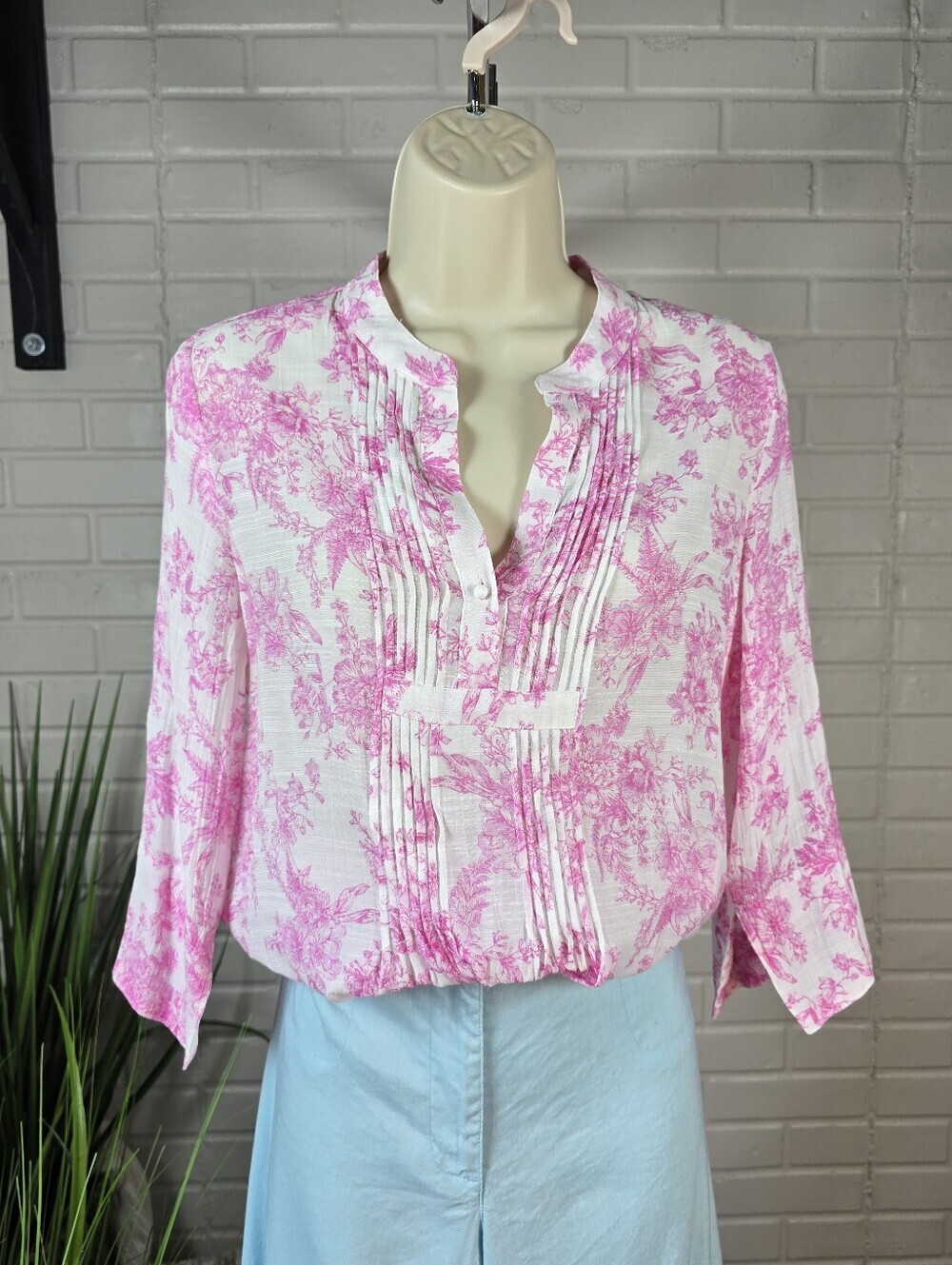 Counterparts Pink Floral Pintuck Tunic Blouse Size Medium